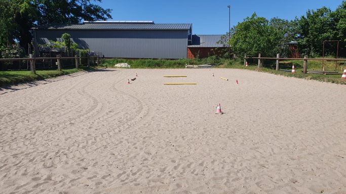 sandiger Reitplatz
